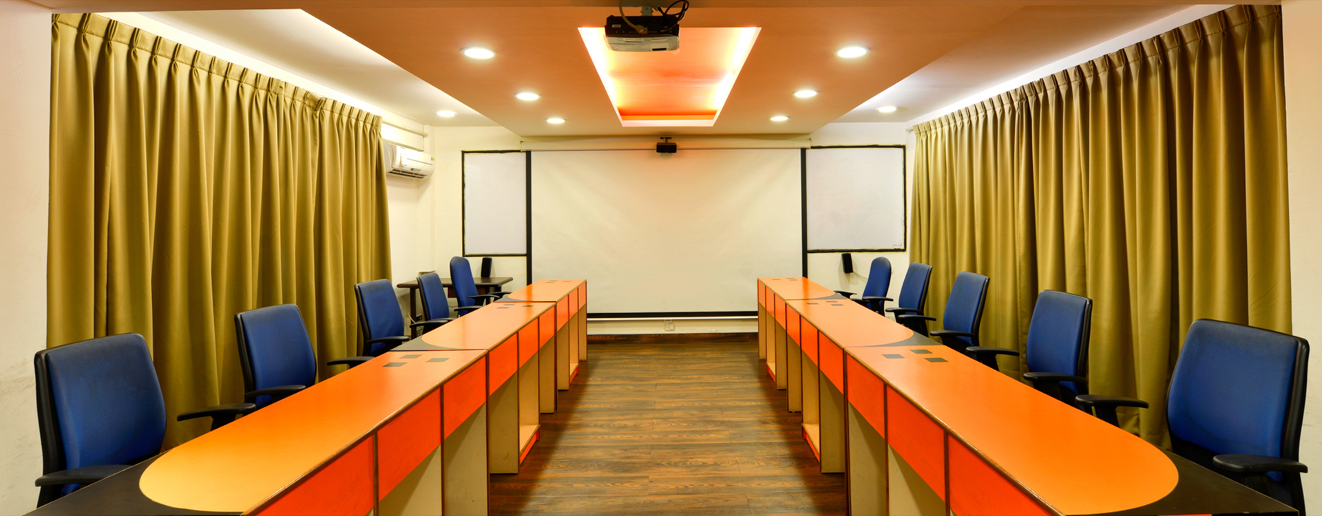 Pleasand Boulevard Carousel