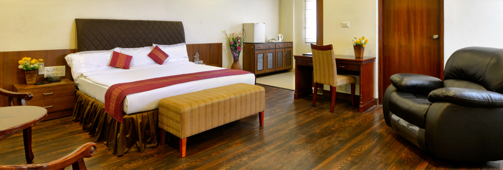 Pleasand Boulevard Carousel