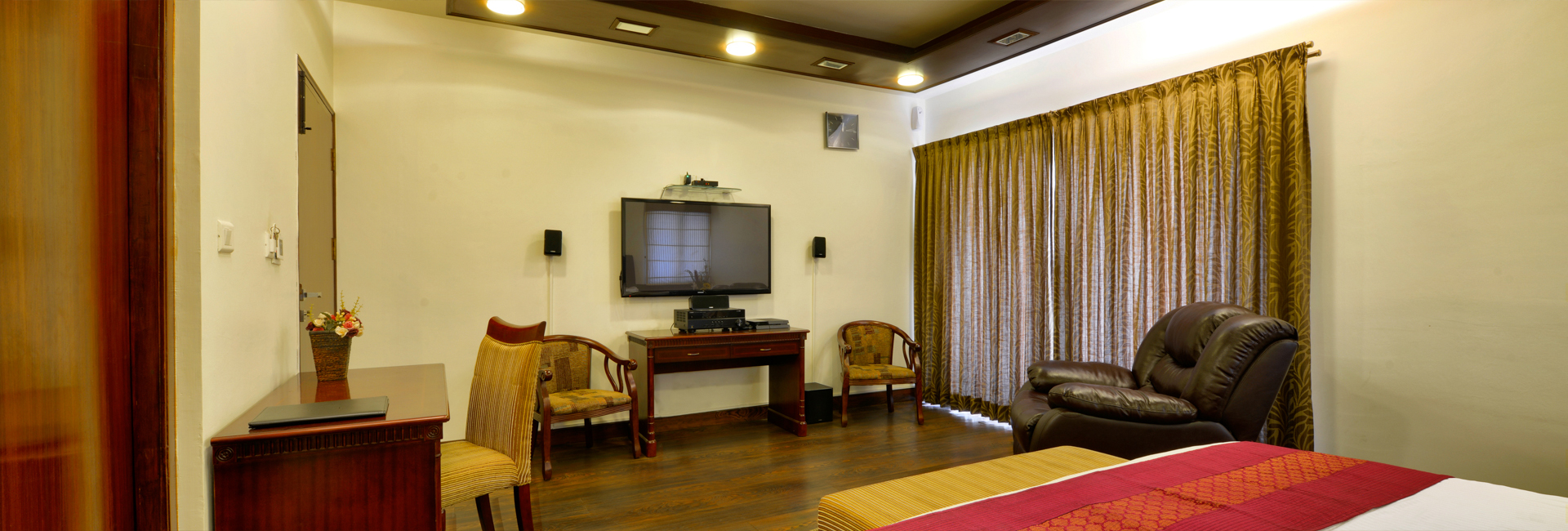 Pleasand Boulevard Carousel